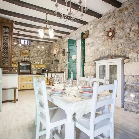 Semesterbostad Country House Mar Il